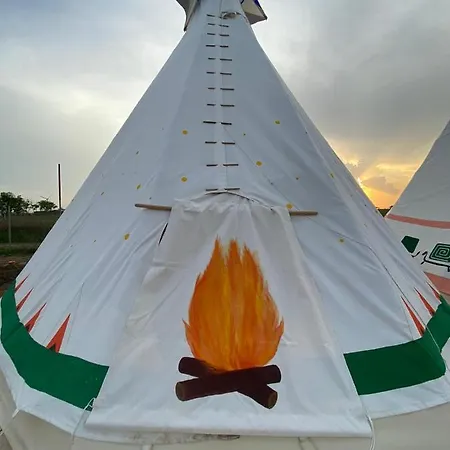 Campismo de Luxo Teepee Corbu Corbu (Constanta)