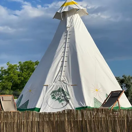 Campismo de Luxo Teepee Corbu Corbu (Constanta)