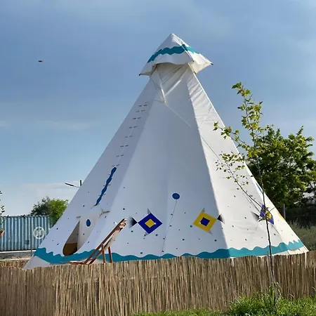 Teepee Corbu